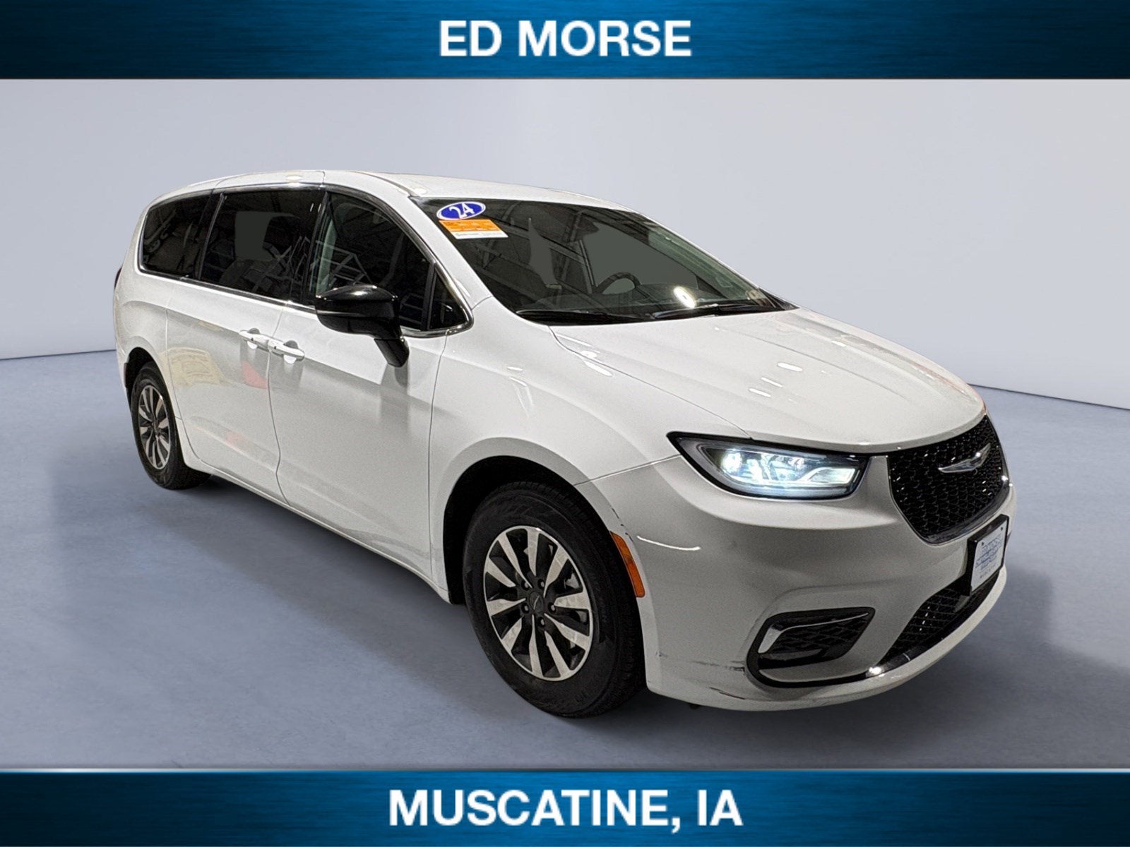 2024 Chrysler Pacifica Hybrid Select