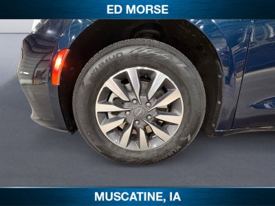 2024 Chrysler Pacifica Hybrid Select