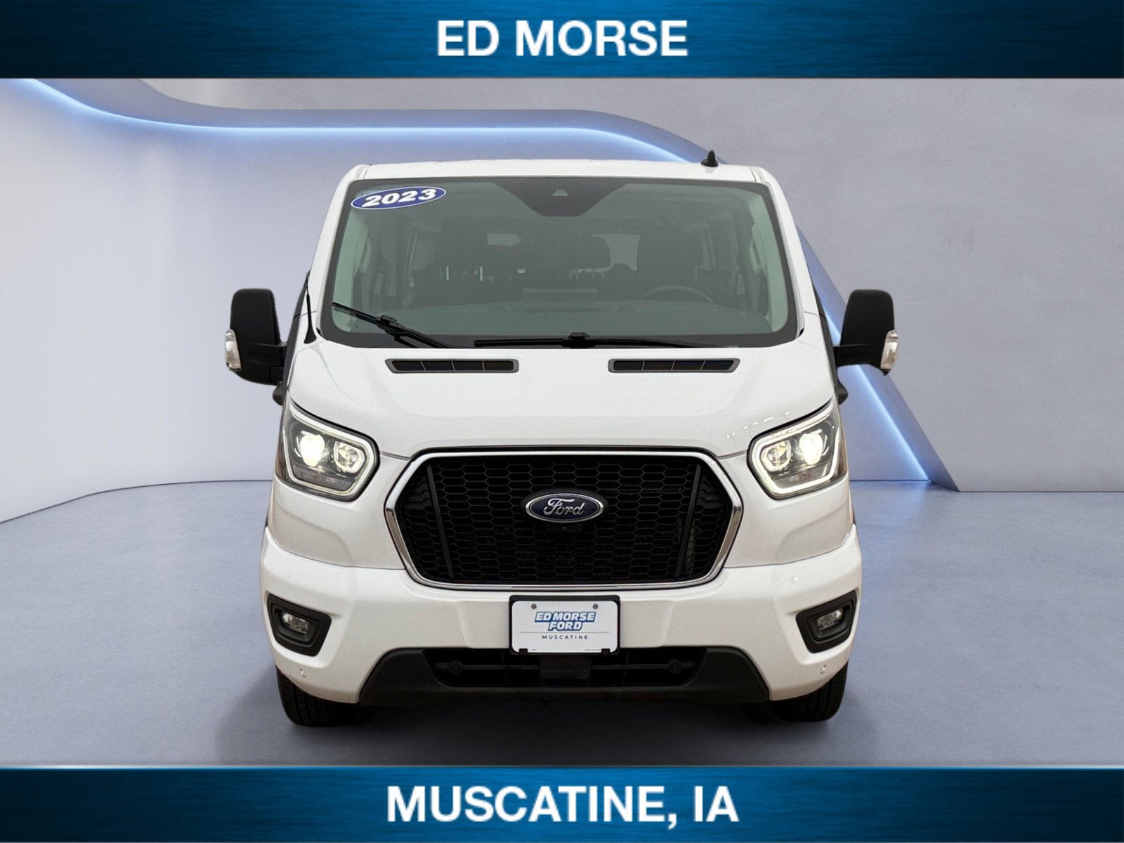 2023 Ford Transit Passenger Wagon XLT