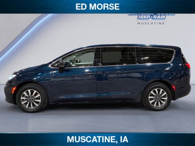 2024 Chrysler Pacifica Hybrid Select