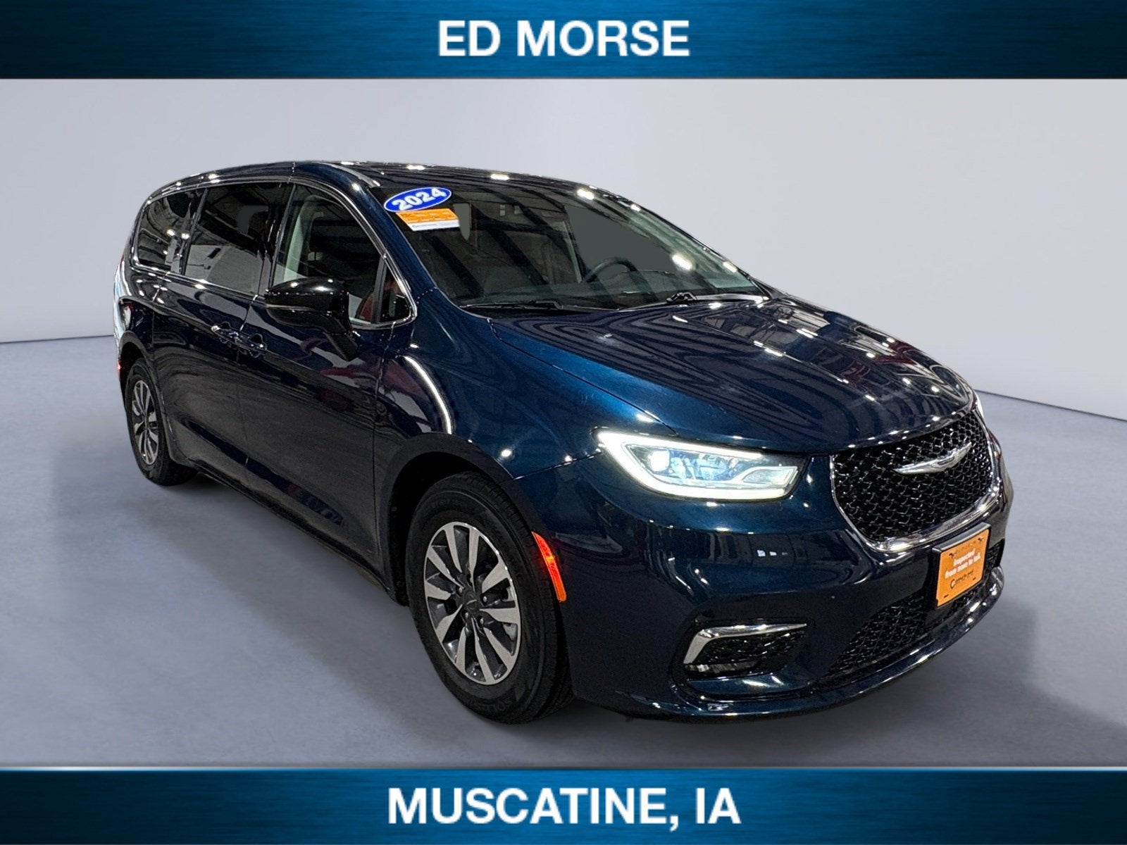 2024 Chrysler Pacifica Hybrid Select