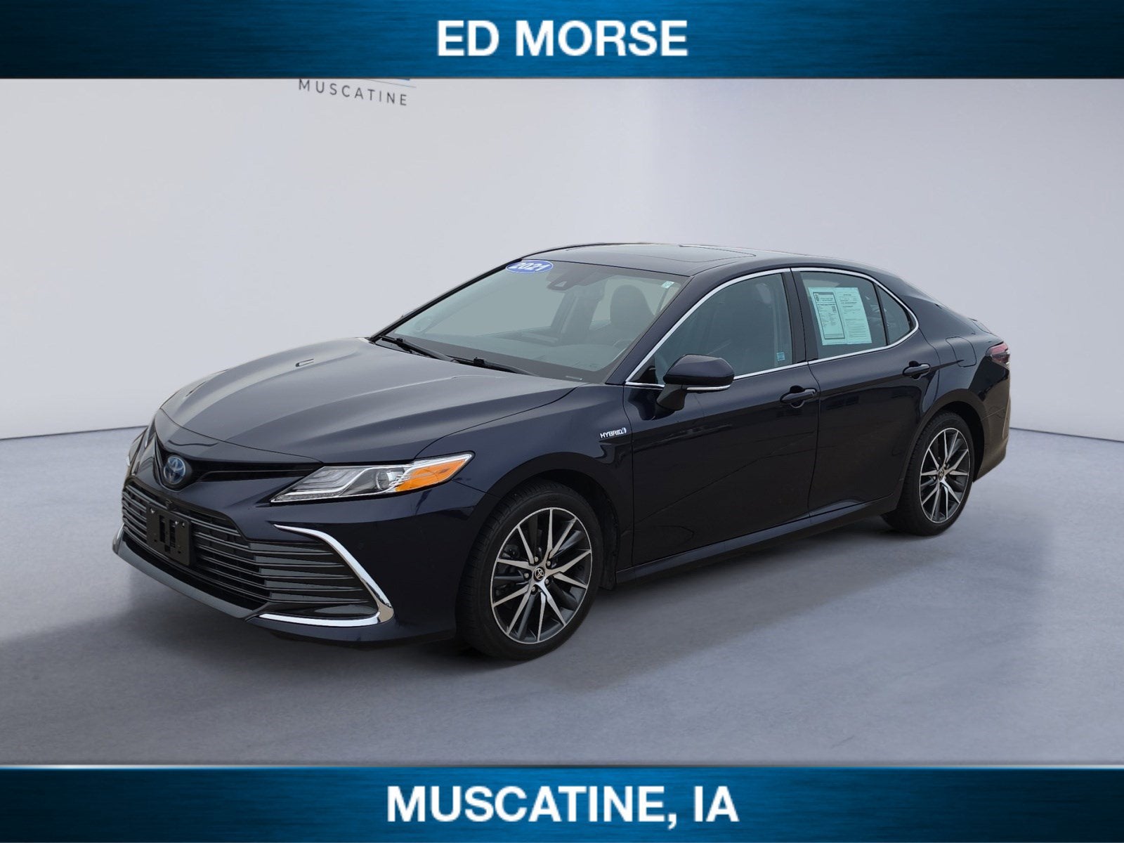 2021 Toyota Camry Hybrid XLE