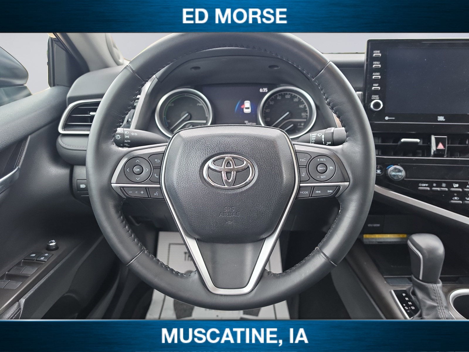 2021 Toyota Camry Hybrid XLE