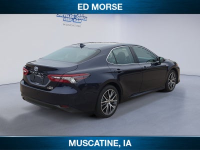 2021 Toyota Camry Hybrid XLE