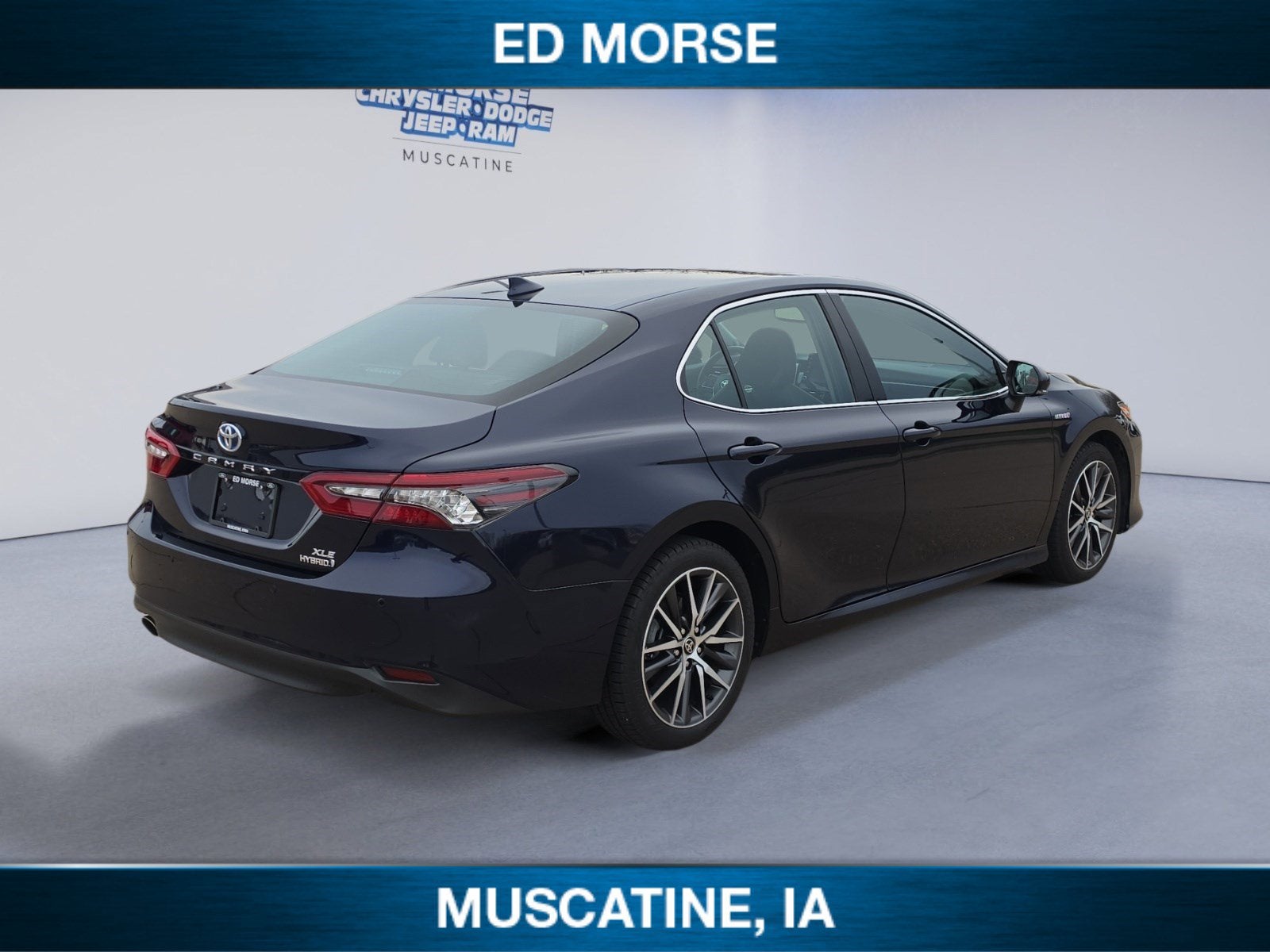 2021 Toyota Camry Hybrid XLE