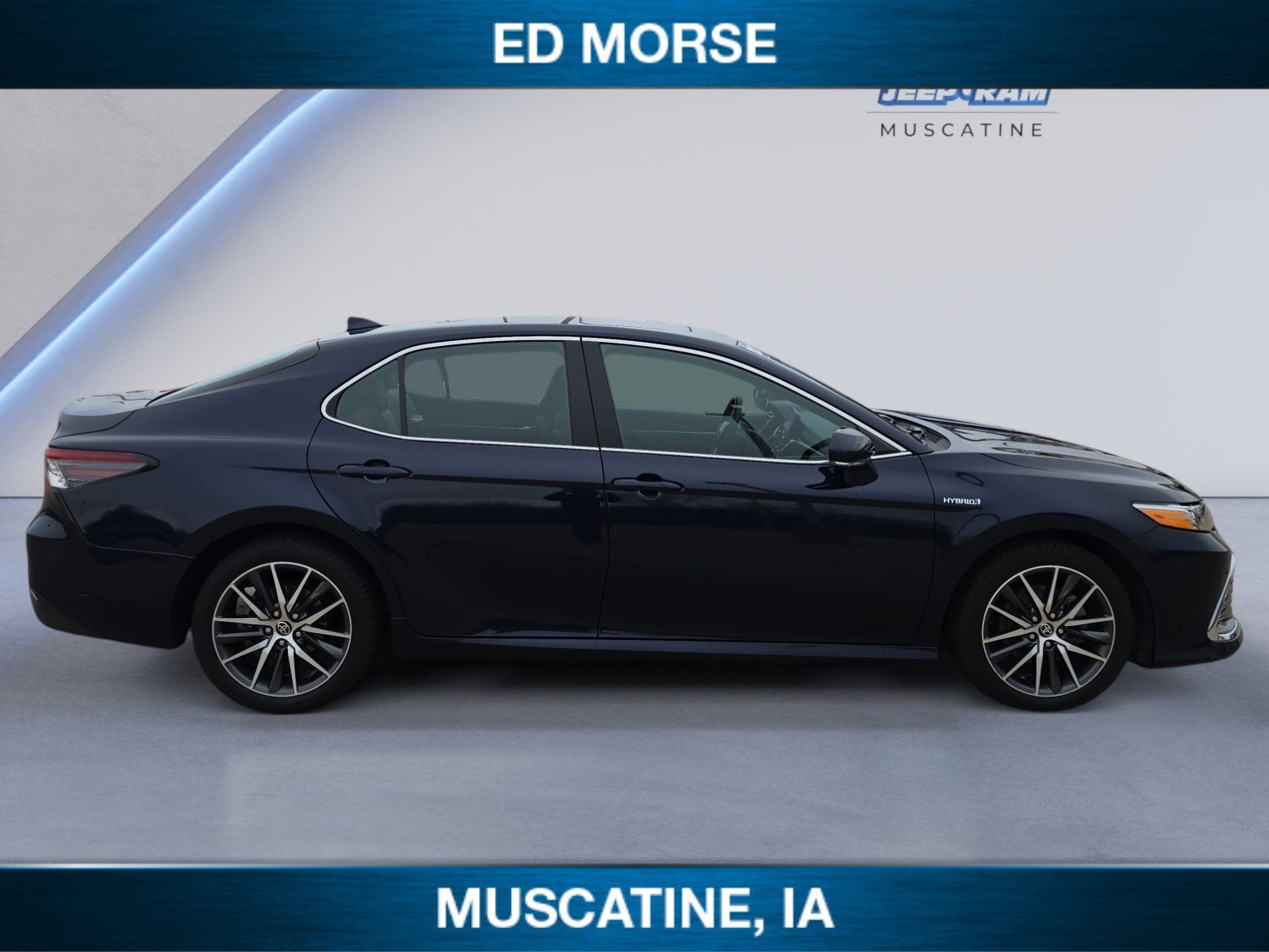 2021 Toyota Camry Hybrid XLE