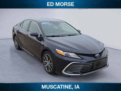 2021 Toyota Camry Hybrid XLE