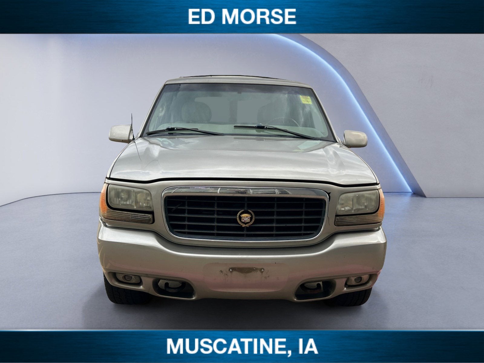 2000 Cadillac Escalade Standard