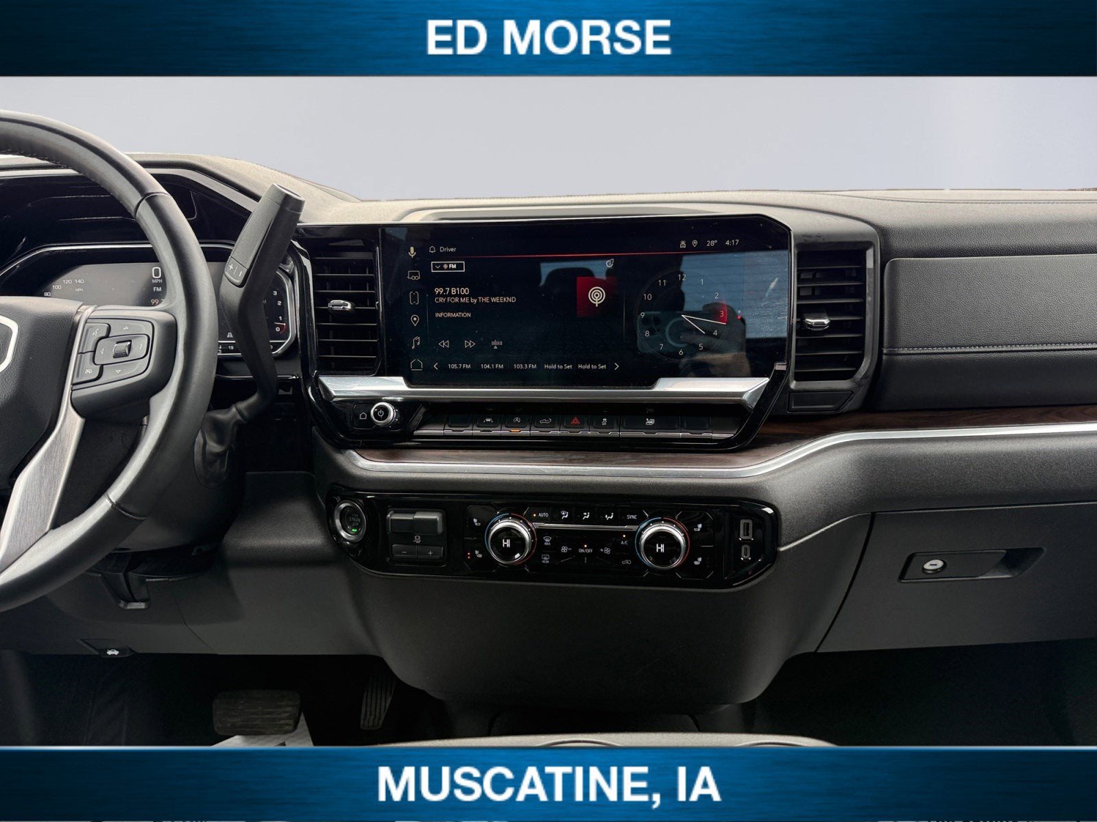 2025 GMC Sierra 1500 4WD Crew Cab Short Box SLT