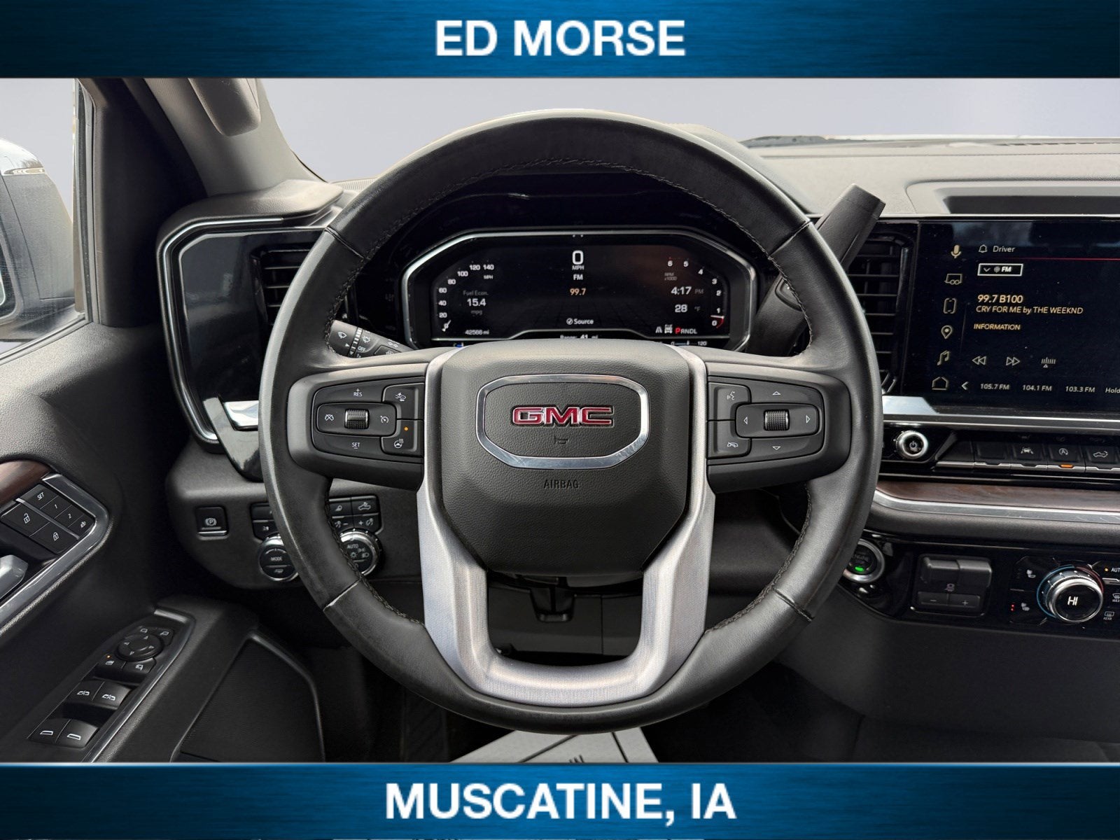 2025 GMC Sierra 1500 4WD Crew Cab Short Box SLT