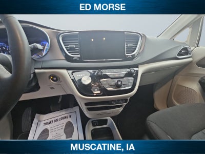 2024 Chrysler Voyager LX