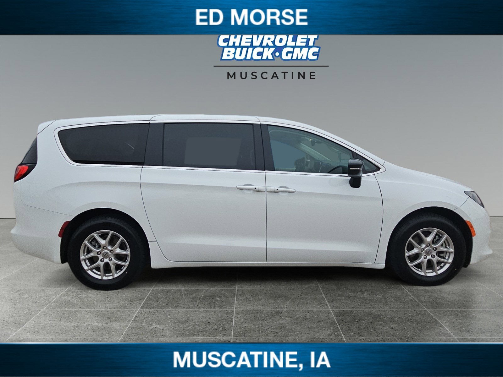 2024 Chrysler Voyager LX