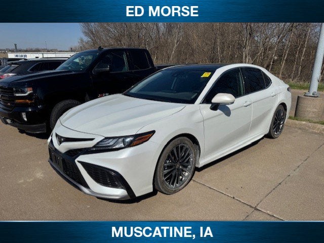 2022 Toyota Camry XSE AWD