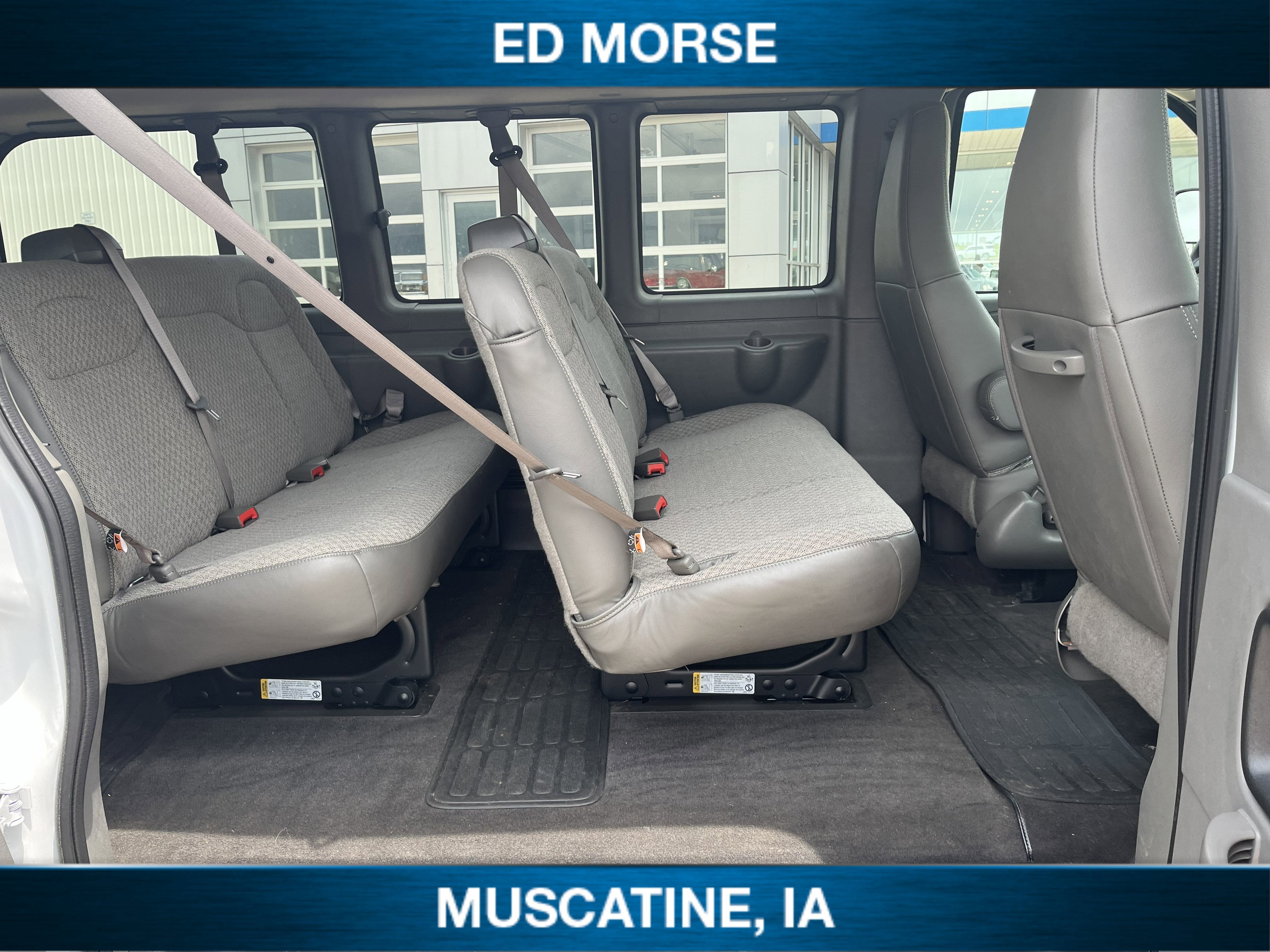 2025 GMC Savana Passenger LT