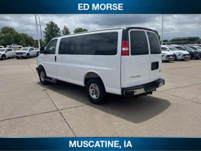 2025 GMC Savana Passenger LT