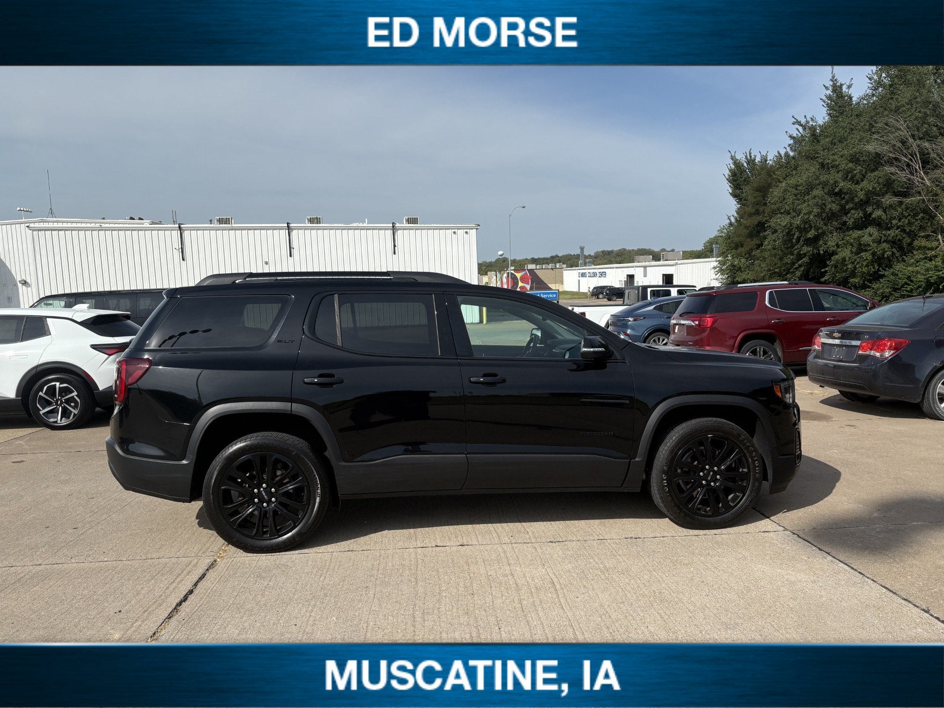 2022 GMC Acadia SLT