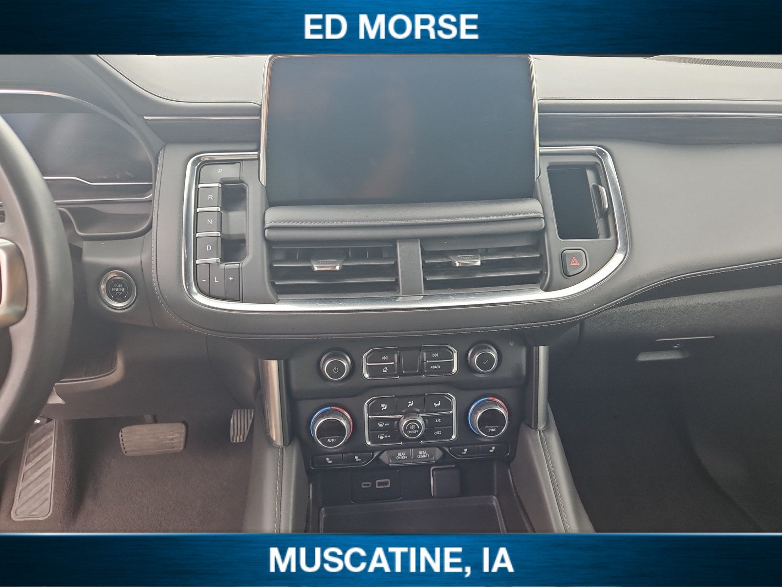 2024 Chevrolet Suburban LT - Photo 15