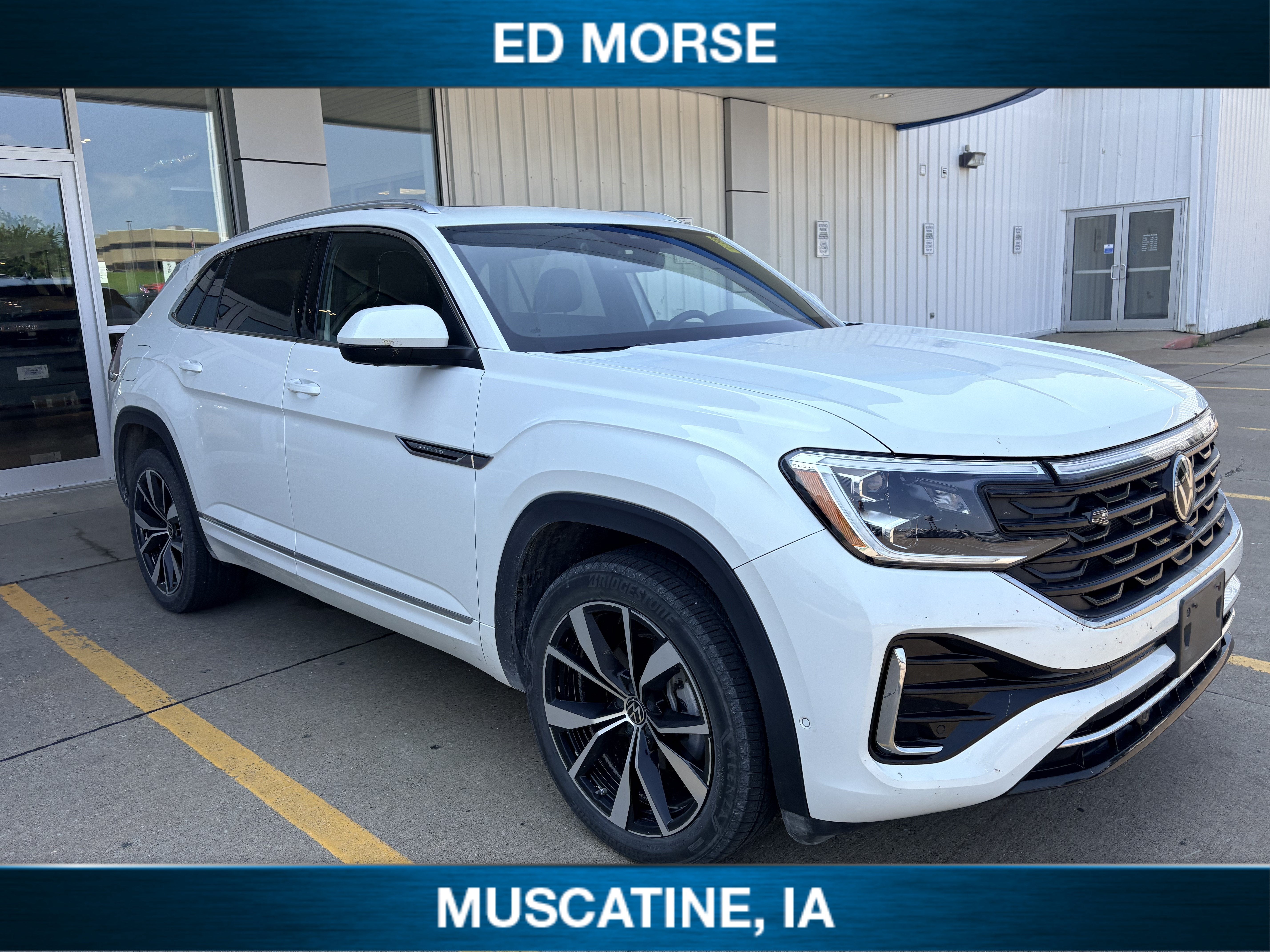2024 Volkswagen Atlas Cross Sport 2.0T SEL Premium R-Line