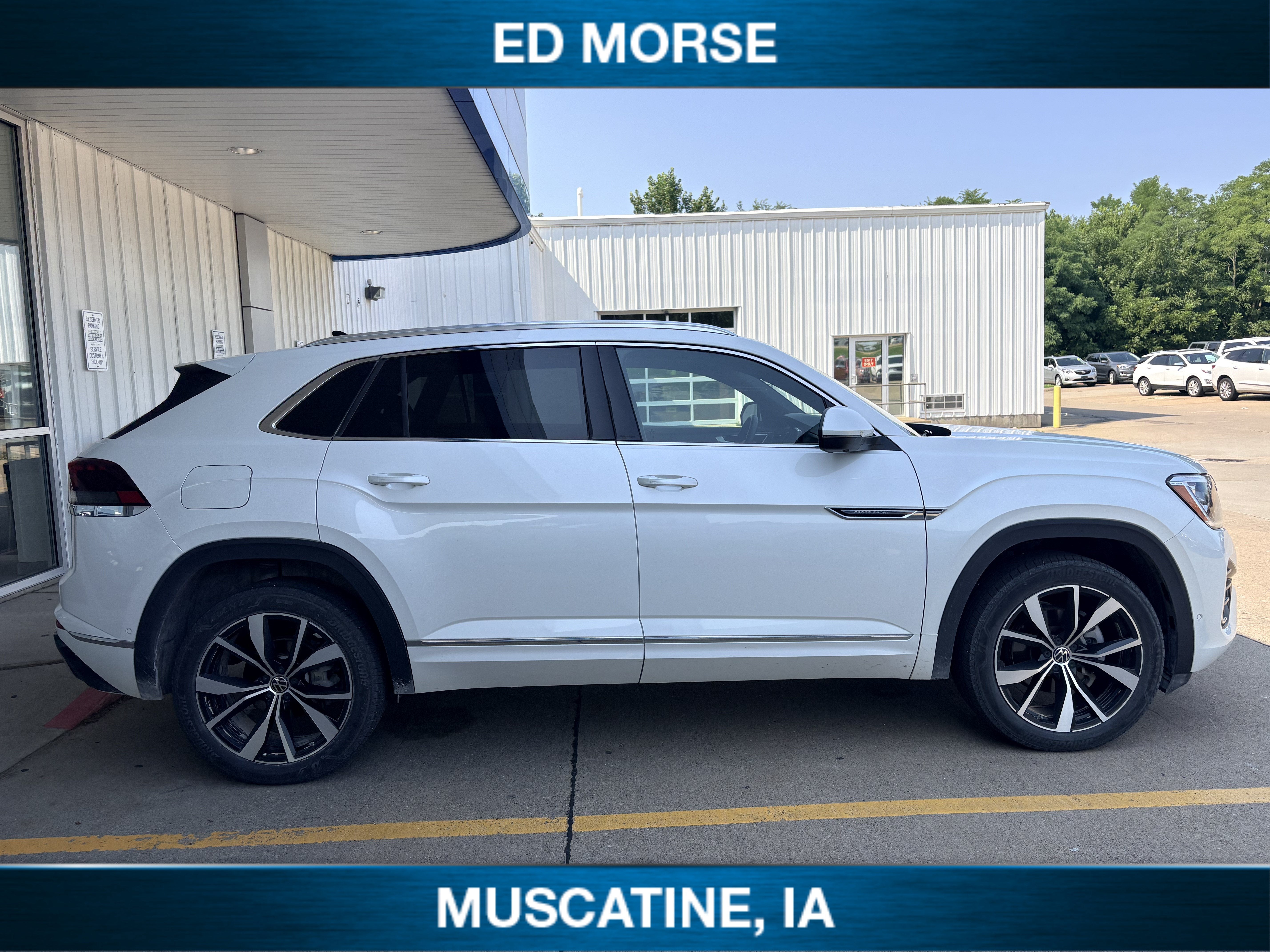 2024 Volkswagen Atlas Cross Sport 2.0T SEL Premium R-Line