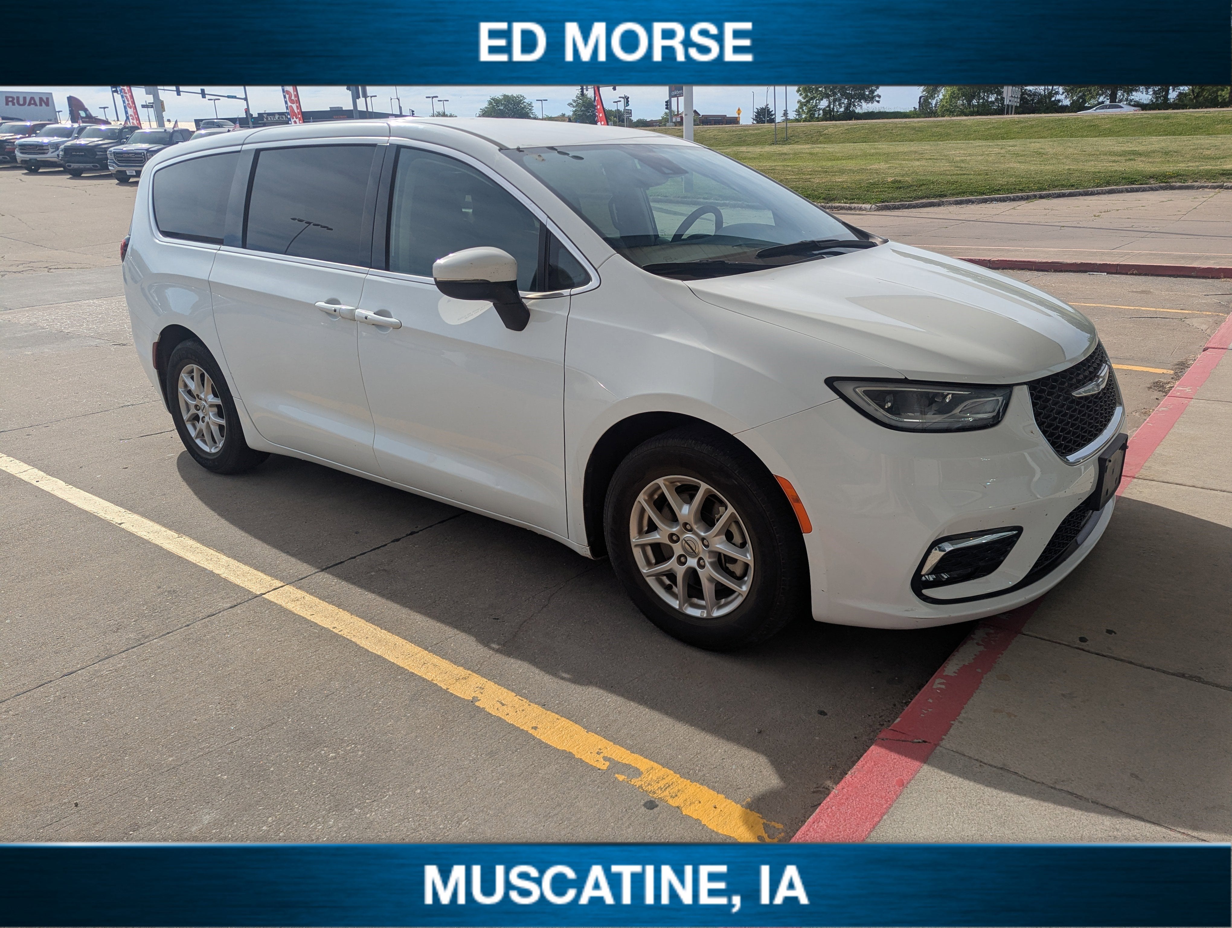2023 Chrysler Pacifica Touring L