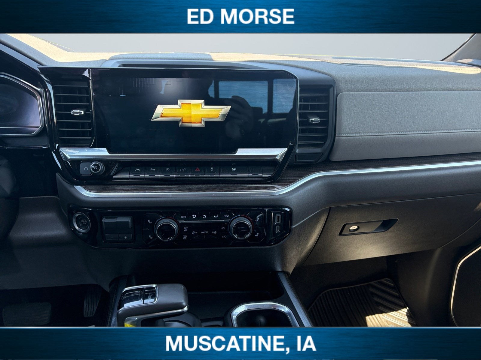 2022 Chevrolet Silverado 1500 RST - Photo 15